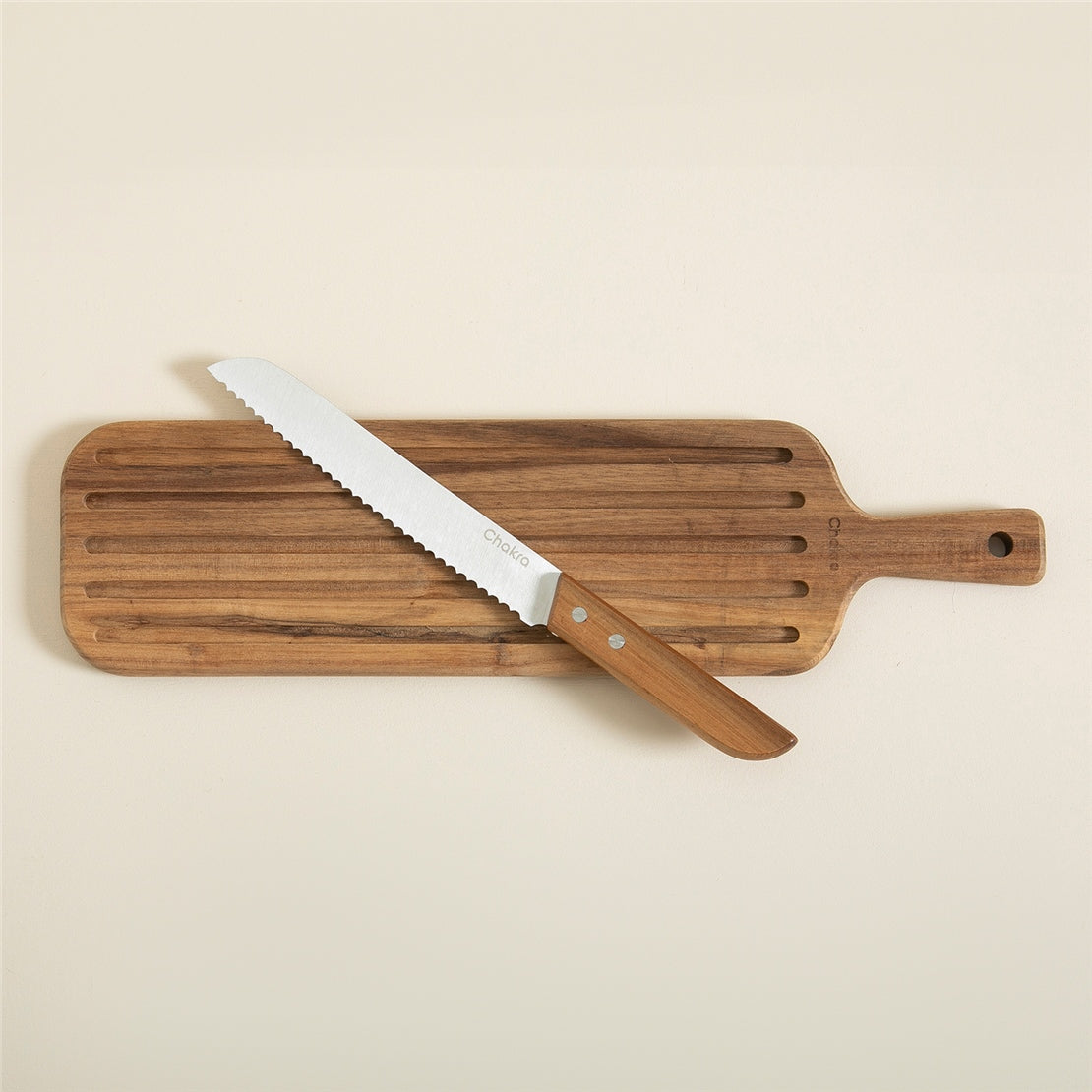 سكين مع لوح تقطيع 17.3 × 17.3 × 6 سم طبيعي من شاكرا